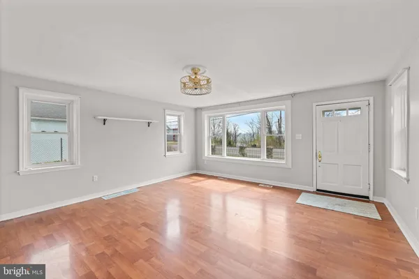 $275,000 | 35 Ben Franklin Highway East, Birdsboro, PA 19508