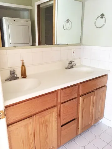 $1,900 | 1225 Island Drive, Unit 104, Ann Arbor, MI 48105