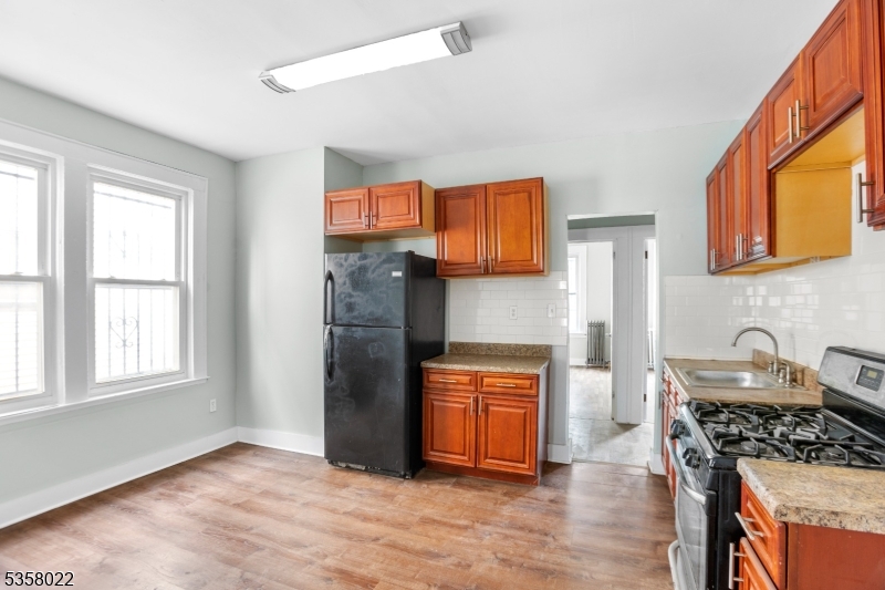 51 Schley Street Newark, NJ 07112 - Photo 15 of 27