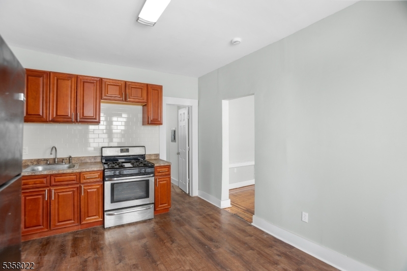 51 Schley Street Newark, NJ 07112 - Photo 18 of 27