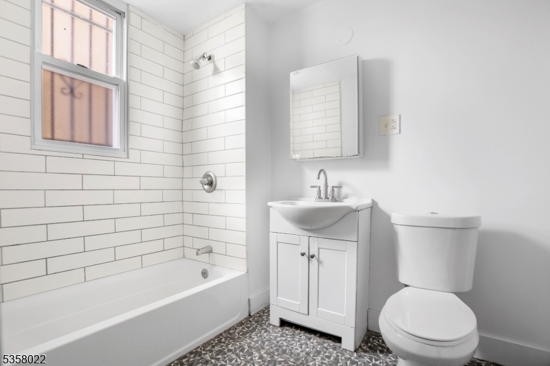 51 Schley Street Newark, NJ 07112 - Photo 23 of 27