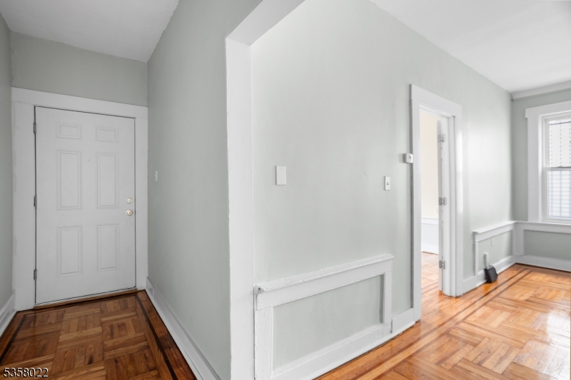 51 Schley Street Newark, NJ 07112 - Photo 8 of 27