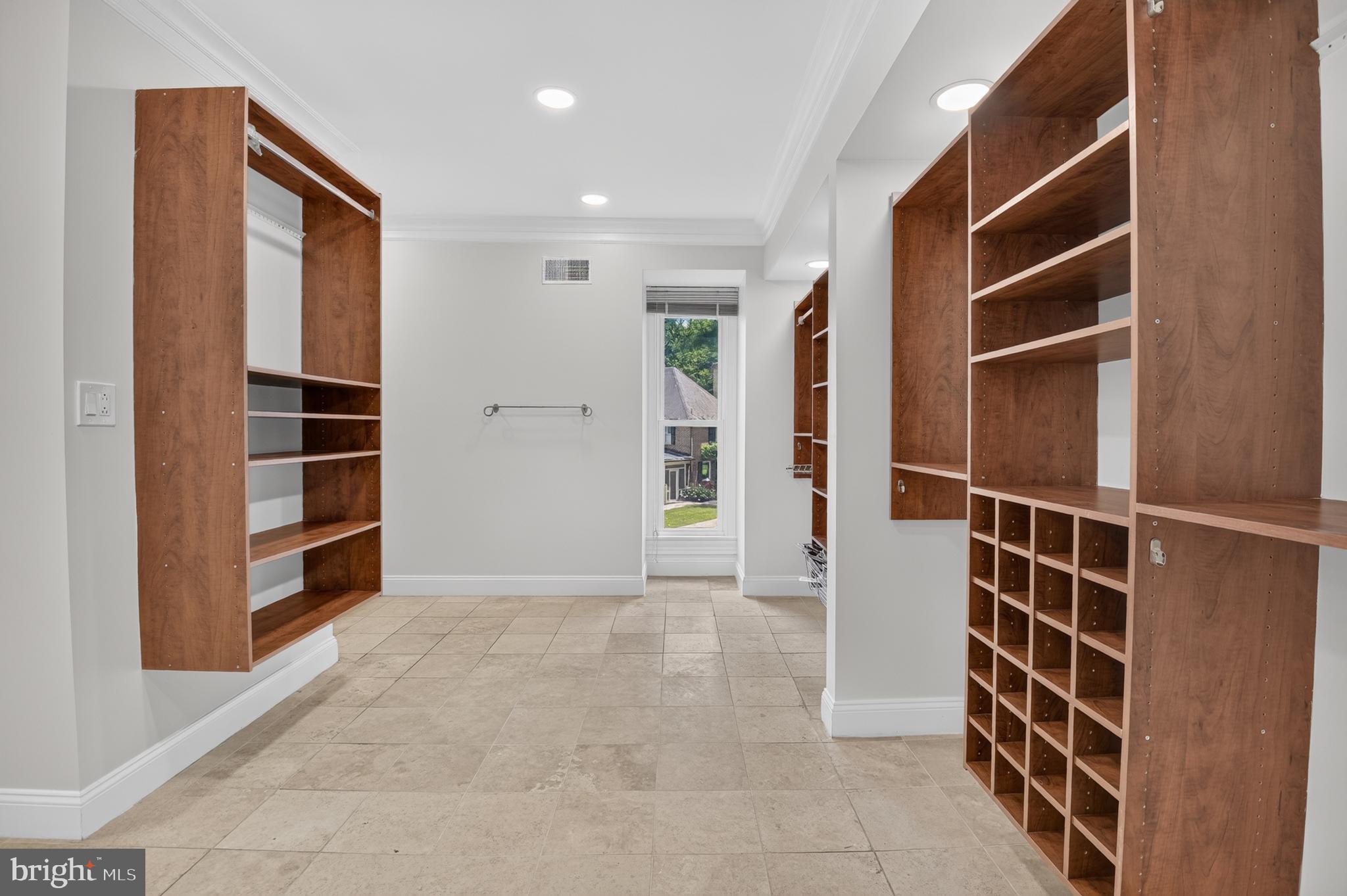 10100 Iron Gate Road Potomac, MD 20854 - Photo 47 of 91