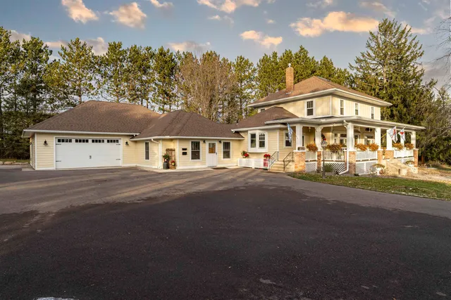 $1,499,000 | 925 14th Street, Cloquet, MN 55720