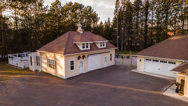 $1,499,000 | 925 14th Street, Cloquet, MN 55720