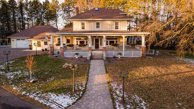 $1,499,000 | 925 14th Street, Cloquet, MN 55720