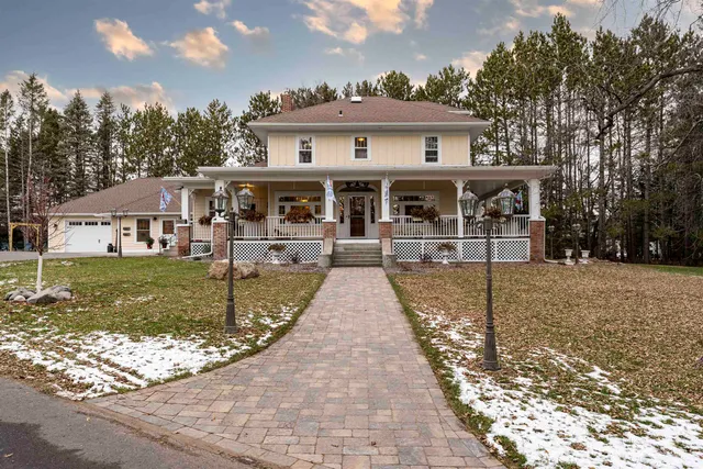 $1,499,000 | 925 14th Street, Cloquet, MN 55720