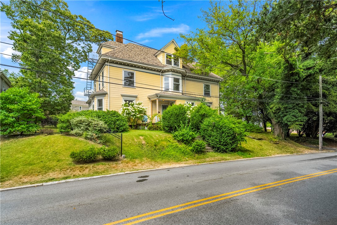 733 Pleasant Street Pawtucket, RI 02860 - Photo 2 of 49