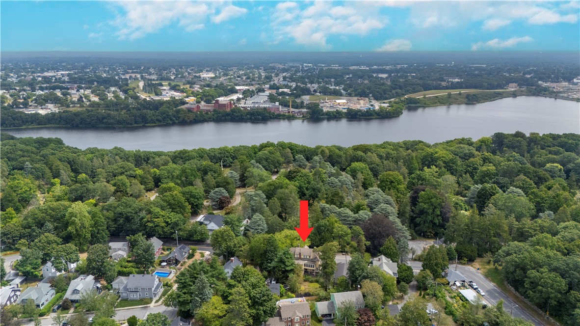 733 Pleasant Street Pawtucket, RI 02860 - Photo 4 of 49