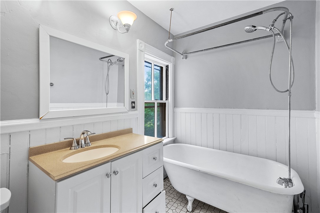 733 Pleasant Street Pawtucket, RI 02860 - Photo 42 of 49 U2 Bathroom