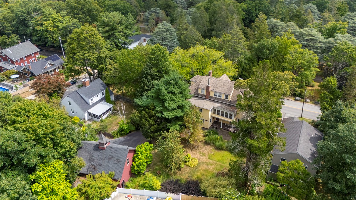 733 Pleasant Street Pawtucket, RI 02860 - Photo 5 of 49