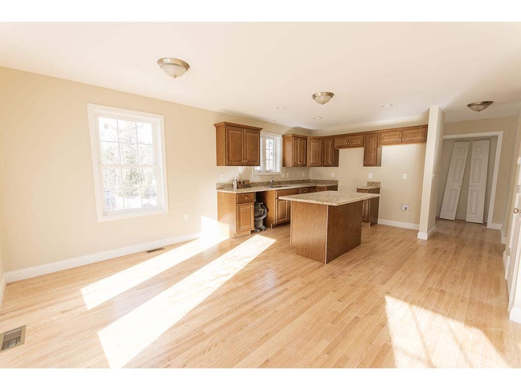 7 Indian Hill Road Sandown, NH 03873 - Photo 3 of 11 Gallery Image 3
