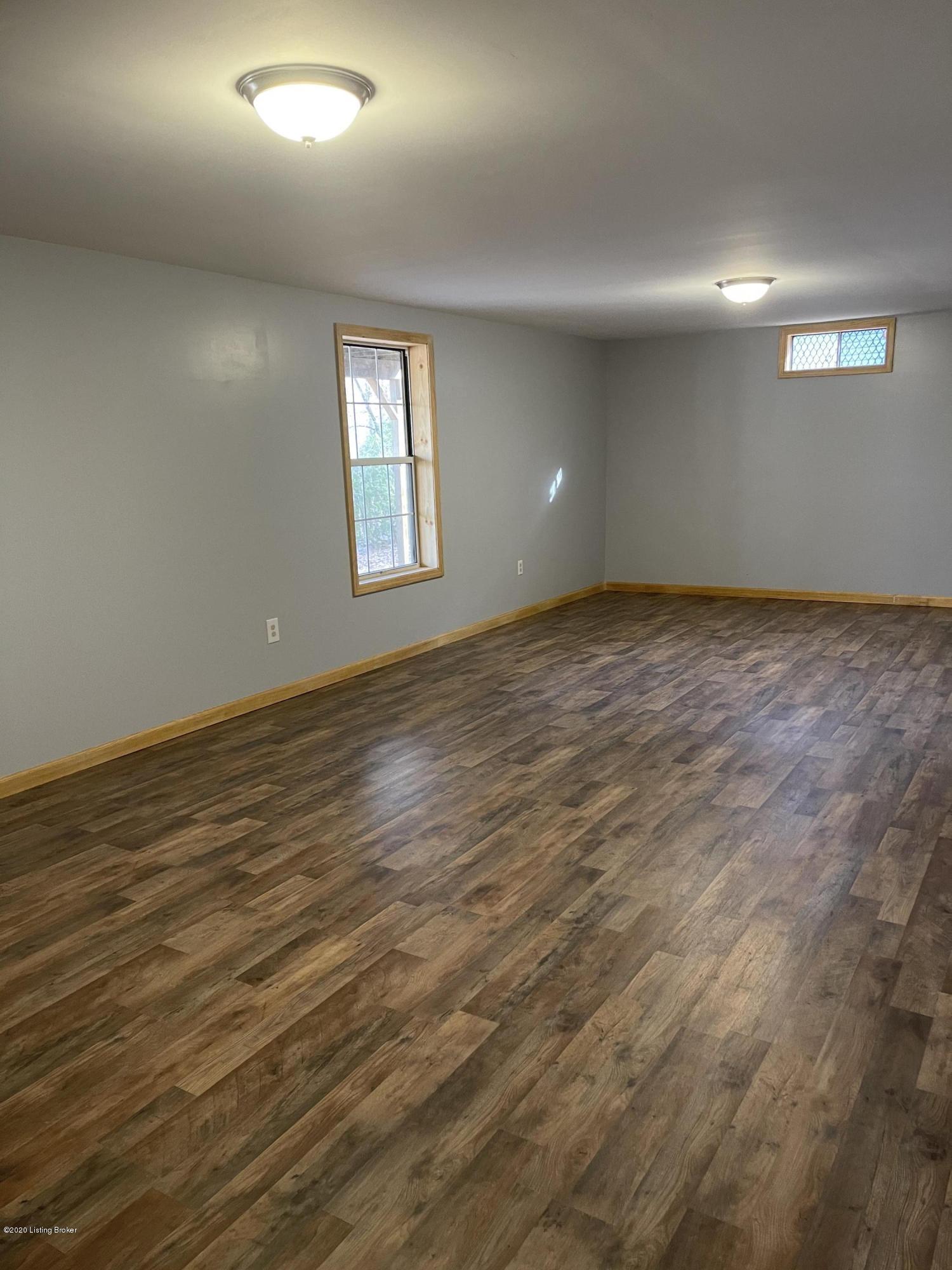 2019 Cash Road Sonora, KY 42776 - Photo 16 of 36 IMG_1328