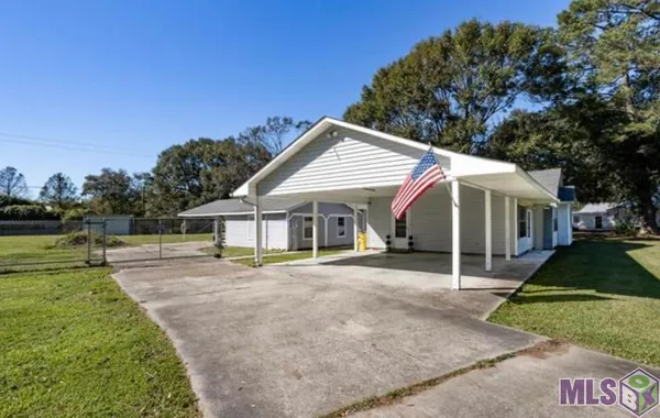 $280,000 | 19860 Highway 77, Grosse Tete, LA 70740