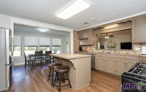 $280,000 | 19860 Highway 77, Grosse Tete, LA 70740