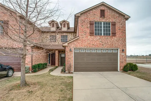 $295,000 | 187 Castleridge Drive, Unit B, Little Elm, TX 75068