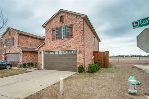 $295,000 | 187 Castleridge Drive, Unit B, Little Elm, TX 75068