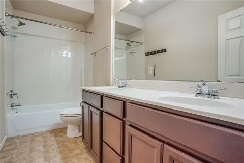 $295,000 | 187 Castleridge Drive, Unit B, Little Elm, TX 75068
