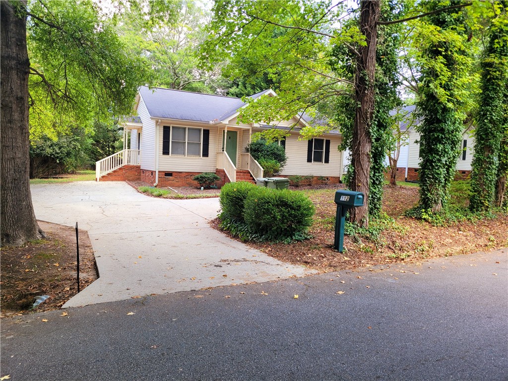 112 Vaughn Street Fountain Inn, SC 29644 - Photo 3 of 24 Gallery Image 3