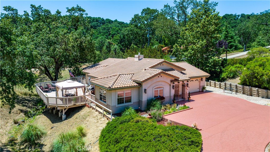9905 Corriente Road Atascadero, CA 93422 - Photo 3 of 53