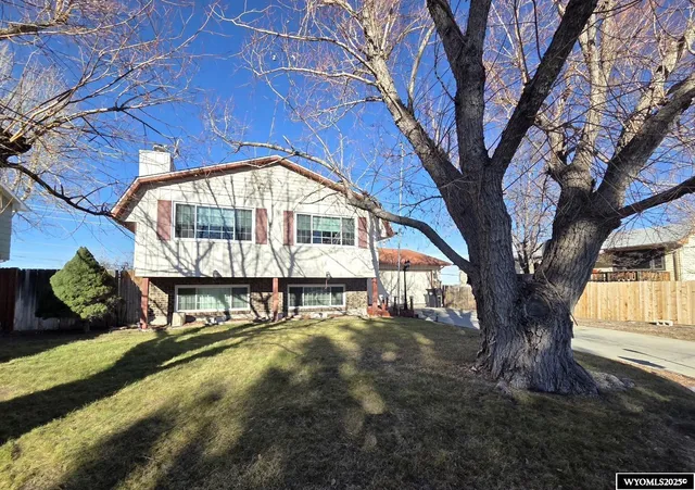 $369,900 | 1812 Shumway Avenue, Casper, WY 82601