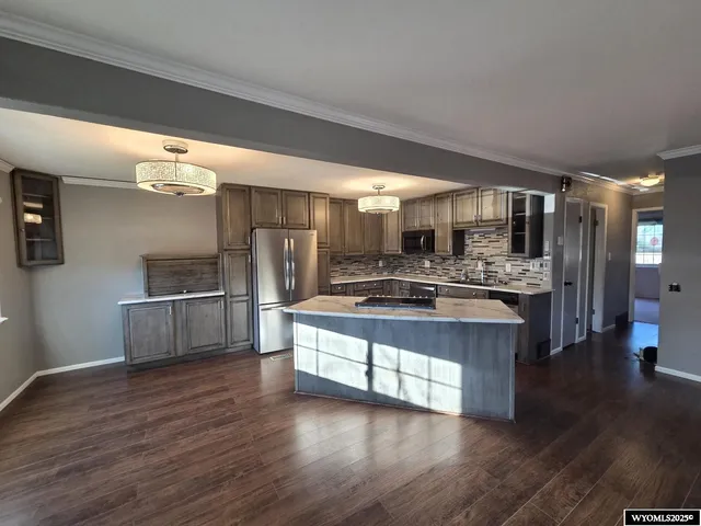 $369,900 | 1812 Shumway Avenue, Casper, WY 82601