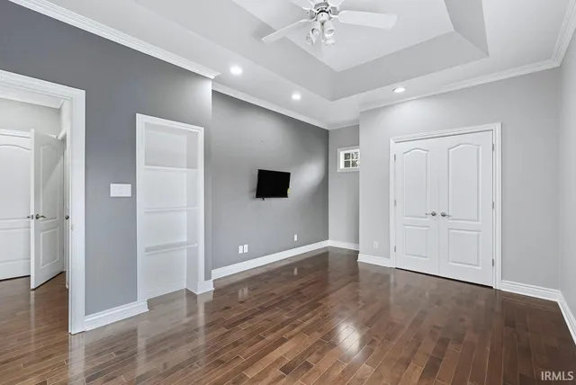 $720,000 | 7105 West St Andrews Avenue, Yorktown, IN 47396