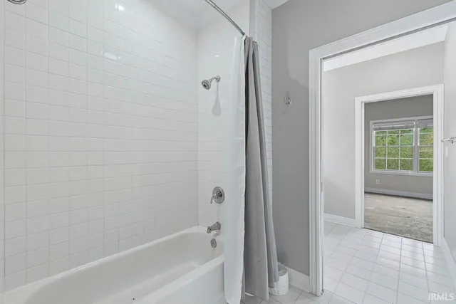 $720,000 | 7105 West St Andrews Avenue, Yorktown, IN 47396