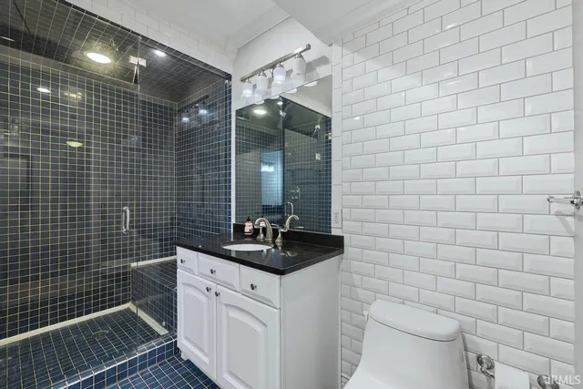 $720,000 | 7105 West St Andrews Avenue, Yorktown, IN 47396