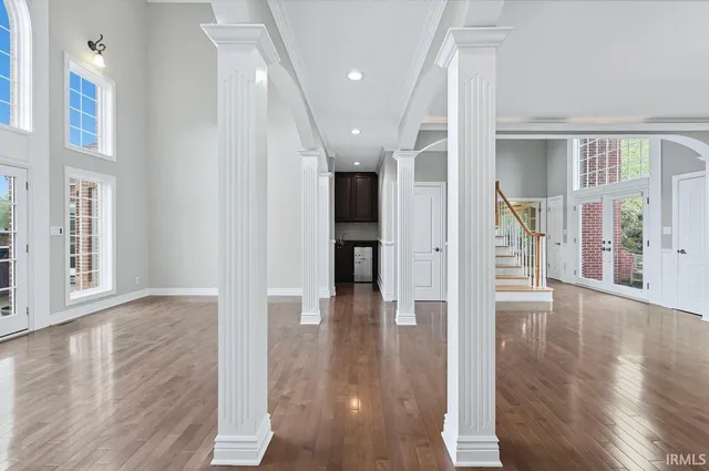 $720,000 | 7105 West St Andrews Avenue, Yorktown, IN 47396