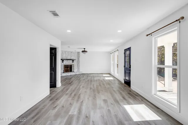 $460,000 | 8828 Manoo Place, Diamondhead, MS 39525