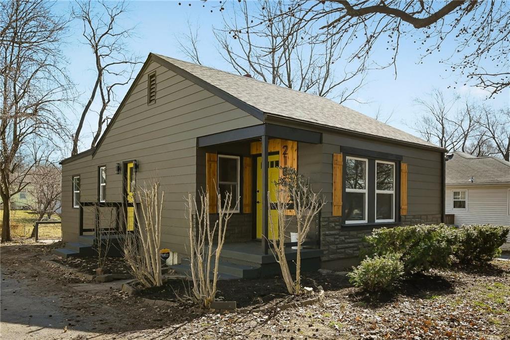 2105 South Hedges Ave