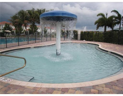 3078 Laurel Ridge Circle, Unit 3078 Riviera Beach, FL 33404 - Photo 11 of 12 Exterior Front