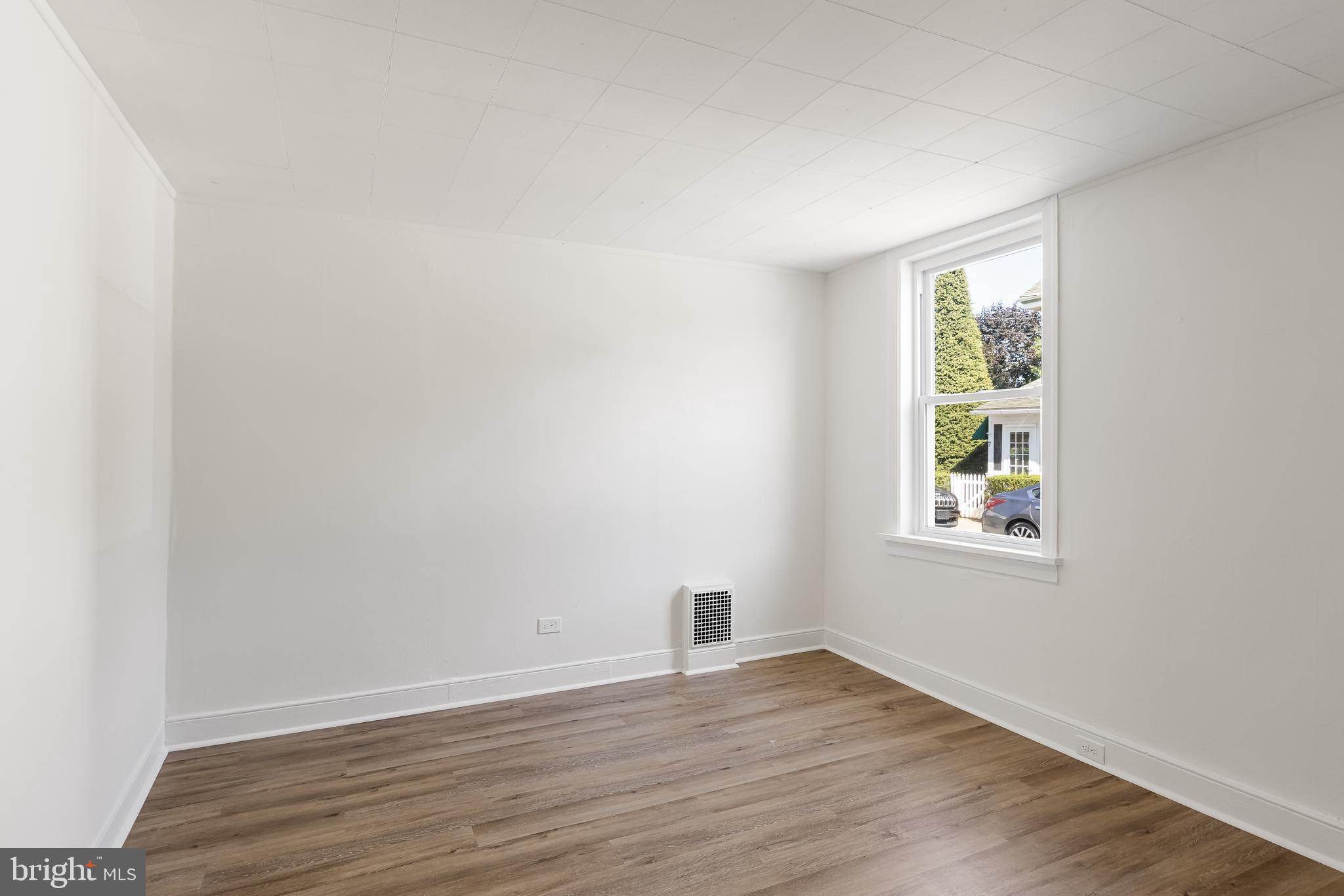 12 3rd Street Brookhaven, PA 19015 - Photo 5 of 26 Gallery Image 5
