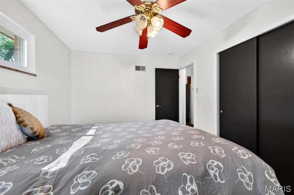 3927 Weber Road St. Louis, MO 63123 - Photo 17 of 41