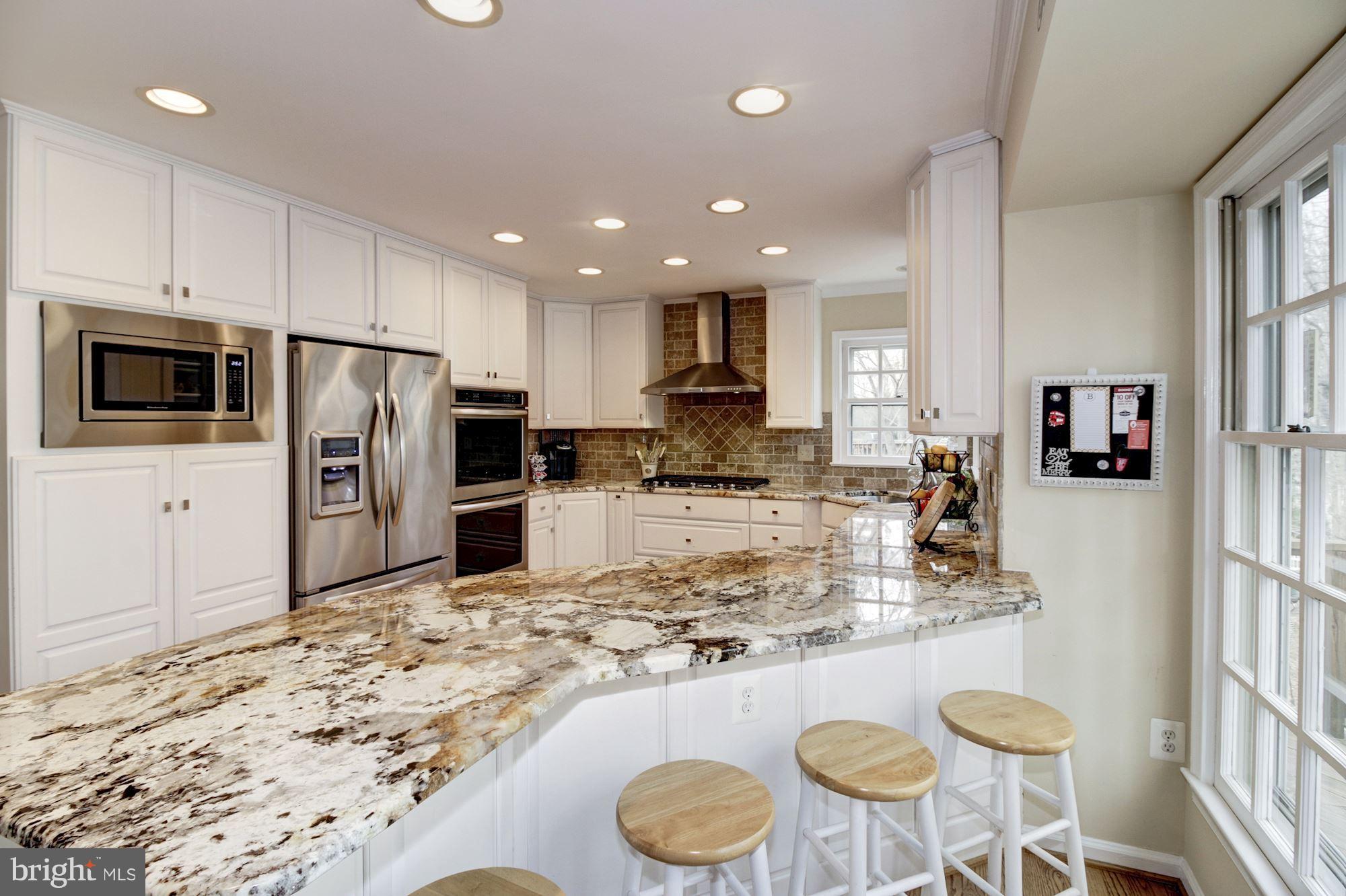 1281 Lamplighter Way Reston, VA 20194 - Photo 4 of 30 Kitchen