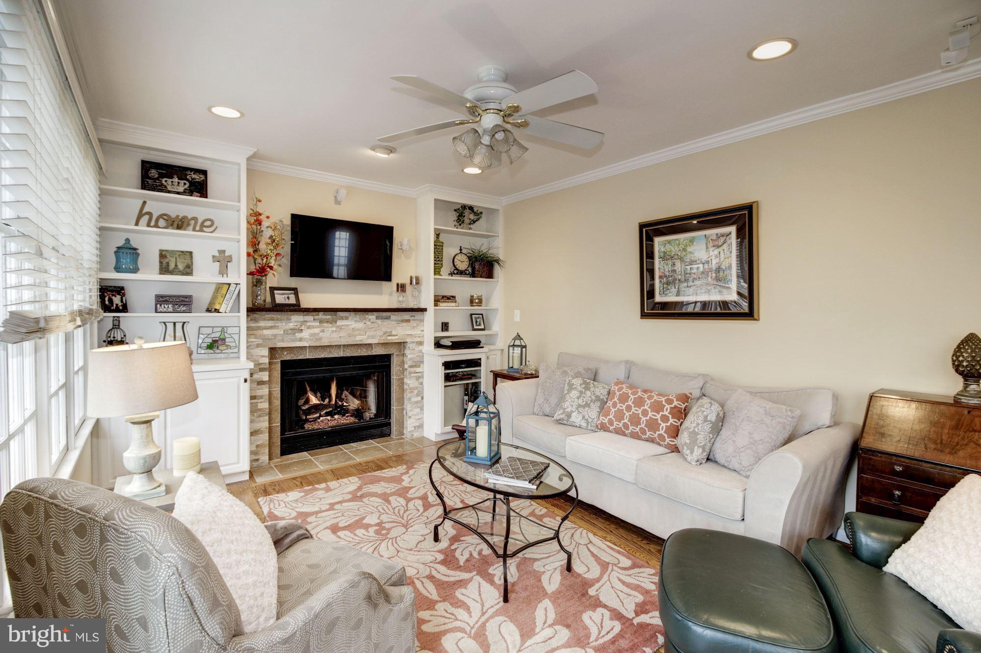 1281 Lamplighter Way Reston, VA 20194 - Photo 5 of 30 Family Room