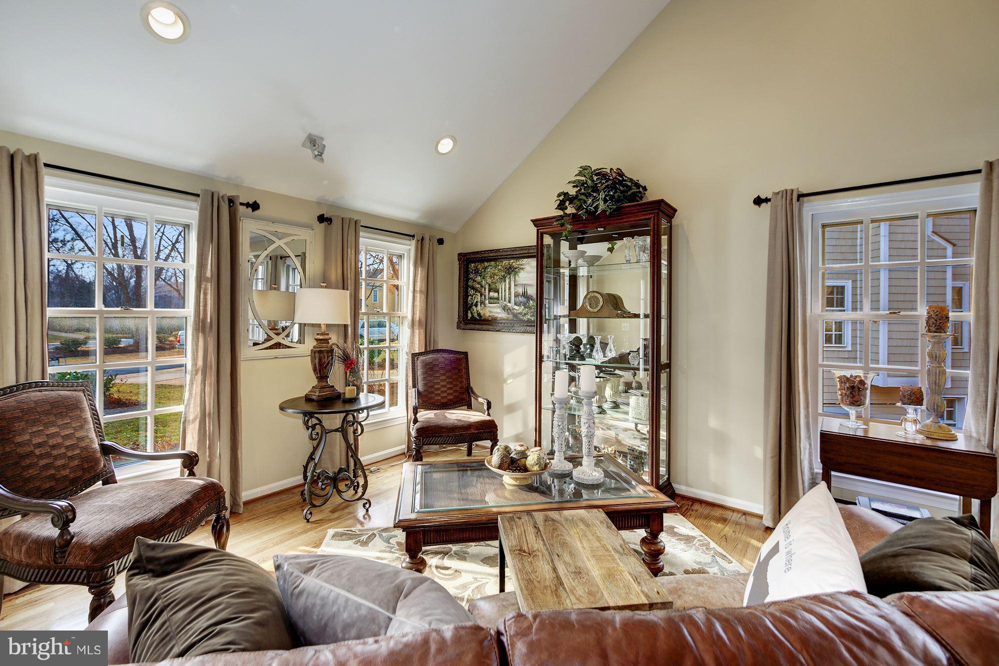 1281 Lamplighter Way Reston, VA 20194 - Photo 7 of 30 Living Room