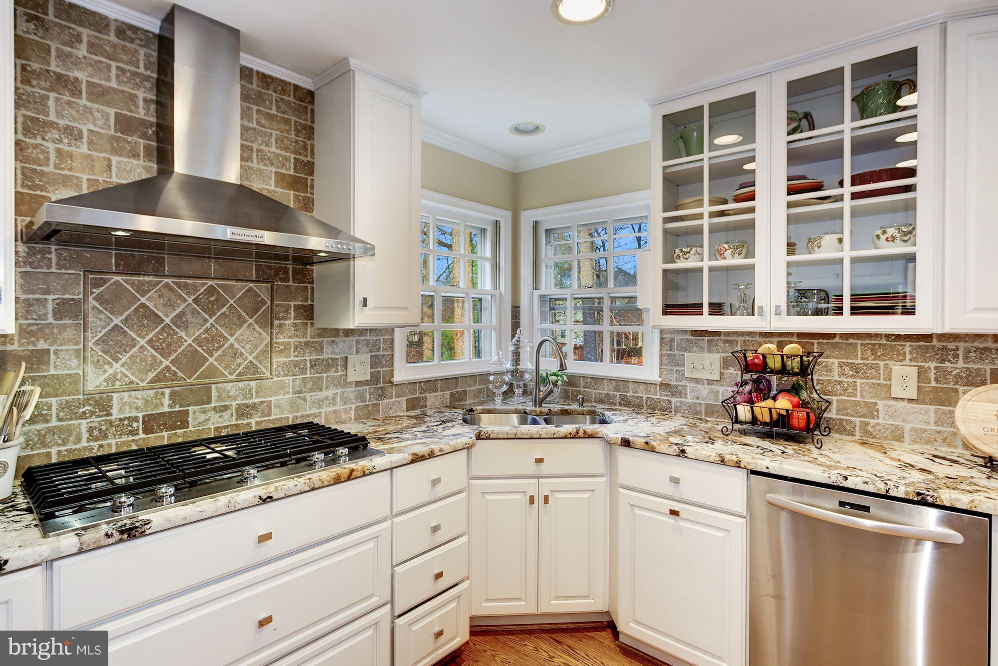 1281 Lamplighter Way Reston, VA 20194 - Photo 10 of 30 Kitchen