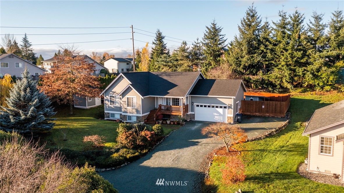 1605 Hoag Road Mount Vernon, WA 98273 - Photo 1 of 40 Gallery Image 1