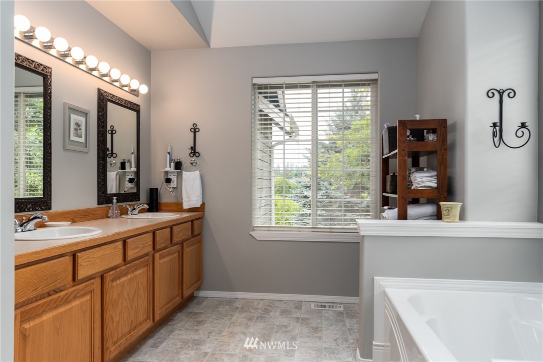 1605 Hoag Road Mount Vernon, WA 98273 - Photo 24 of 40 Gallery Image 24