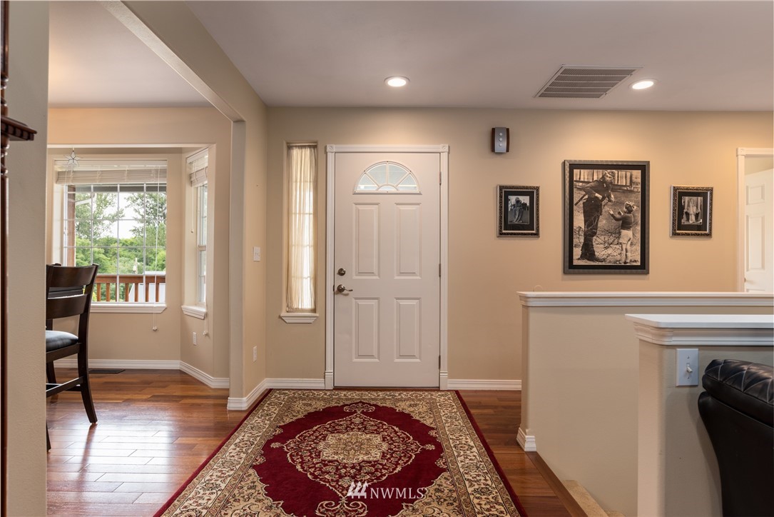 1605 Hoag Road Mount Vernon, WA 98273 - Photo 7 of 40 Gallery Image 7