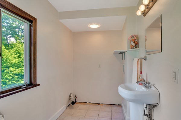 374 Treble Cove Road Billerica, MA 01862 - Photo 14 of 25