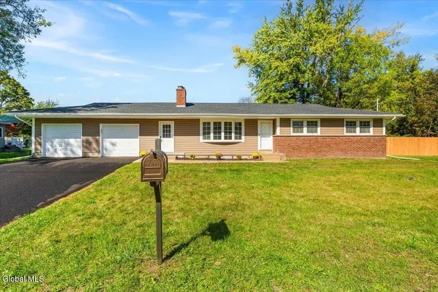 $379,900 | 82 North Lincoln Street, Mechanicville, NY 12118