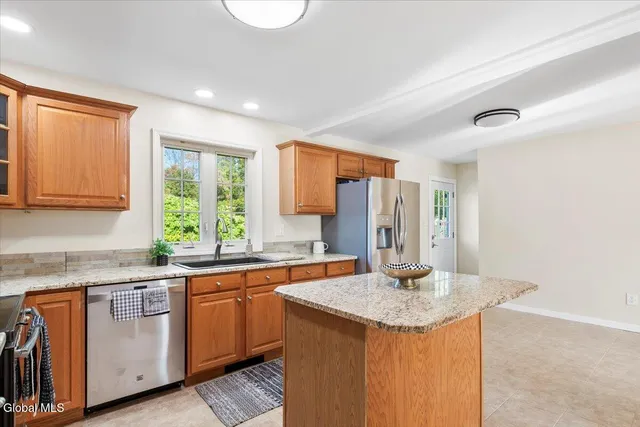 $379,900 | 82 North Lincoln Street, Mechanicville, NY 12118