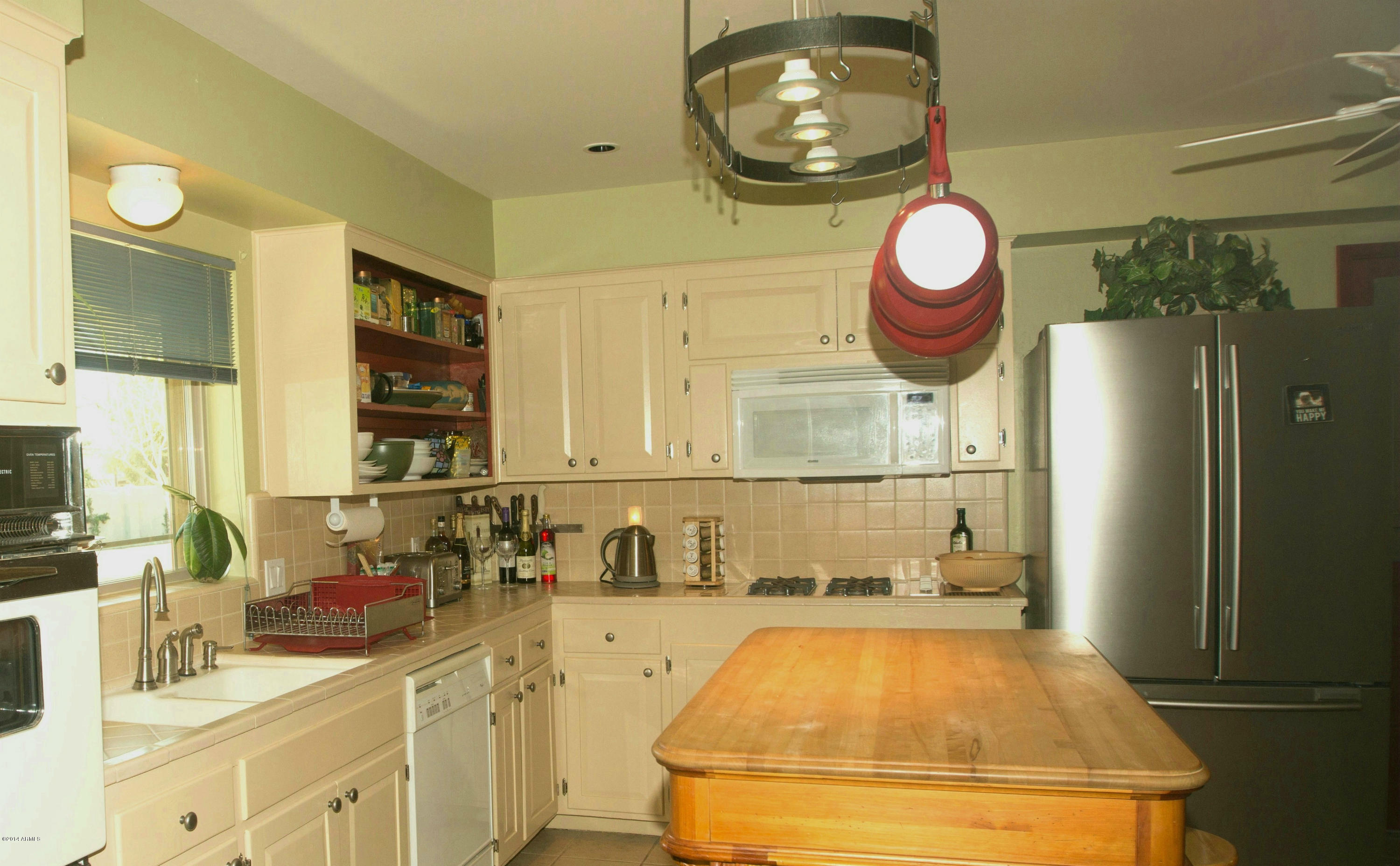 4124 East Camelback Road Phoenix, AZ 85018 - Photo 5 of 19 4124 E Camelback Island Kitchen