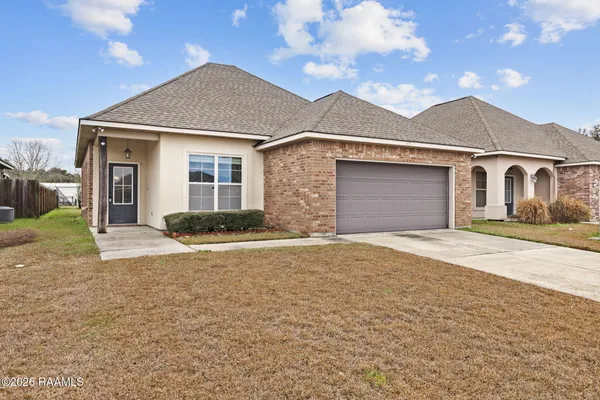 $225,000 | 117 Gray Birch Loop, Youngsville, LA 70592
