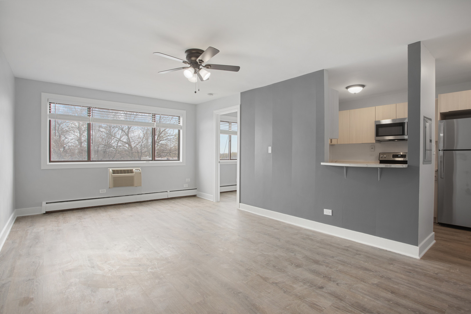 6826 North Ridge Boulevard, Unit 406 Chicago, IL 60645 - Photo 2 of 16