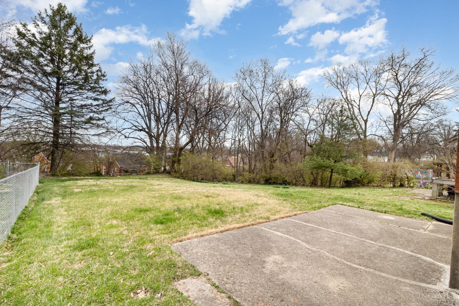 5306 Sidney Road Cincinnati, OH 45238 - Photo 2 of 17