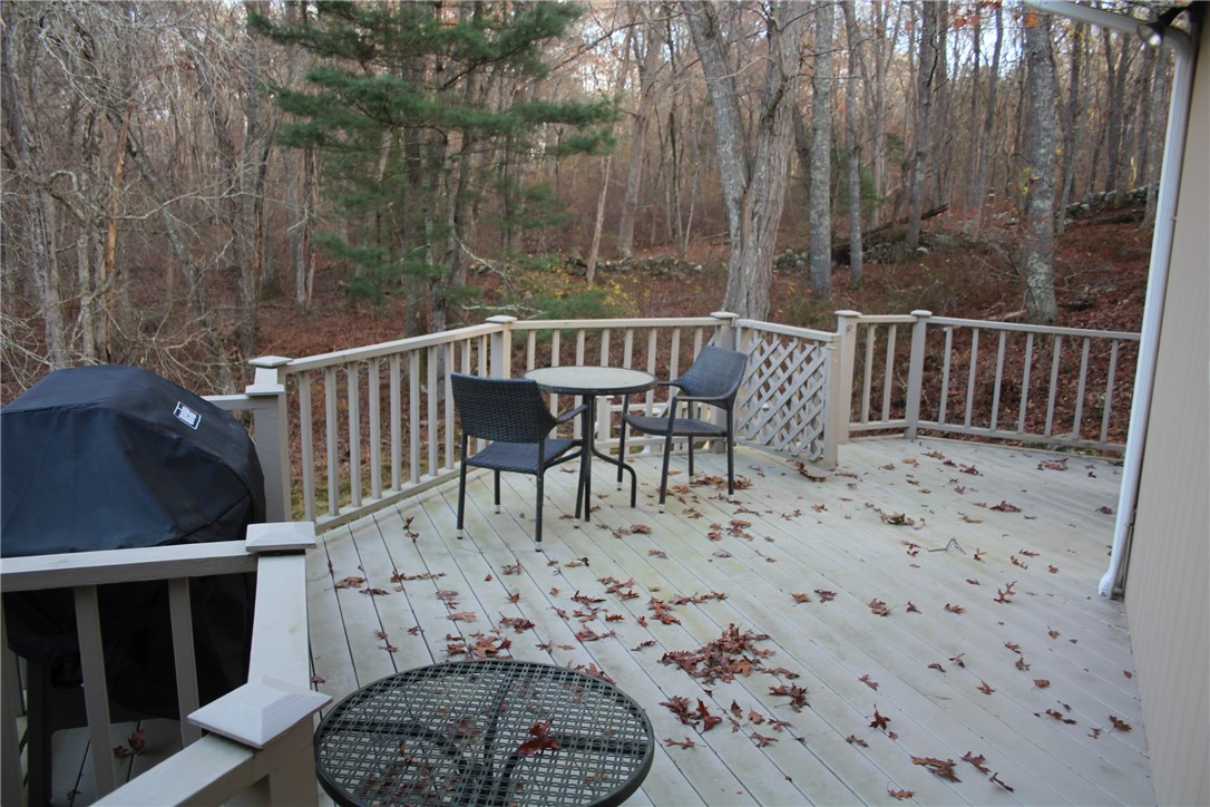 129 Peckham Hollow Road Charlestown, RI 02813 - Photo 6 of 23